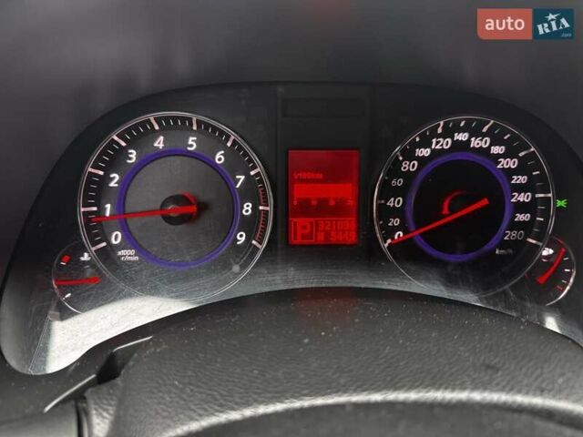 Чорний Інфініті FX 37, об'ємом двигуна 3.7 л та пробігом 321 тис. км за 13000 $, фото 24 на Automoto.ua