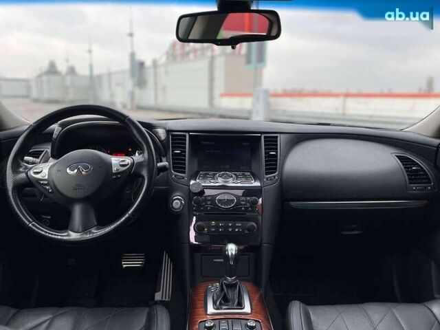 Чорний Інфініті FX 37, об'ємом двигуна 3.7 л та пробігом 201 тис. км за 14700 $, фото 27 на Automoto.ua