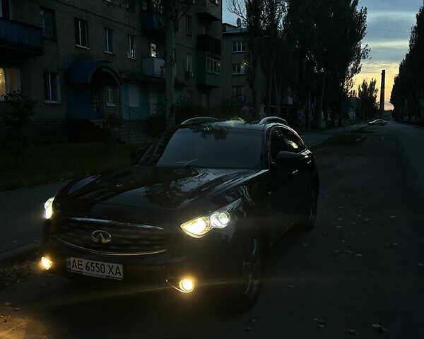 Черный Инфинити FX 37, объемом двигателя 3.7 л и пробегом 145 тыс. км за 18000 $, фото 48 на Automoto.ua