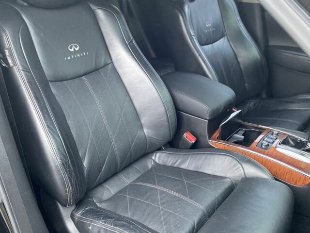 Чорний Інфініті FX 37, об'ємом двигуна 3.7 л та пробігом 186 тис. км за 18500 $, фото 18 на Automoto.ua