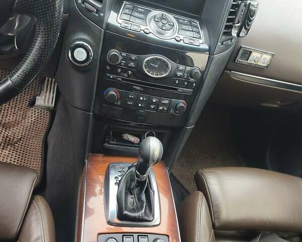 Чорний Інфініті FX 37, об'ємом двигуна 3.7 л та пробігом 263 тис. км за 13500 $, фото 5 на Automoto.ua