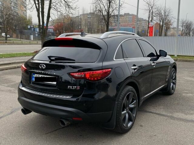 Чорний Інфініті FX 37, об'ємом двигуна 3.7 л та пробігом 186 тис. км за 18500 $, фото 4 на Automoto.ua