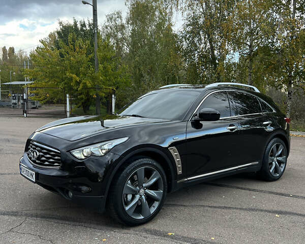 Черный Инфинити FX 37, объемом двигателя 3.7 л и пробегом 190 тыс. км за 16800 $, фото 1 на Automoto.ua