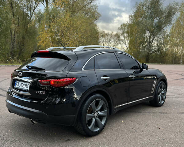 Черный Инфинити FX 37, объемом двигателя 3.7 л и пробегом 190 тыс. км за 16800 $, фото 5 на Automoto.ua