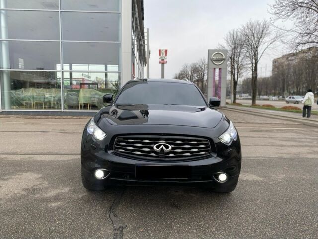 Чорний Інфініті FX 37, об'ємом двигуна 3.7 л та пробігом 186 тис. км за 18500 $, фото 7 на Automoto.ua