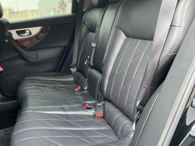 Чорний Інфініті FX 37, об'ємом двигуна 3.7 л та пробігом 186 тис. км за 18500 $, фото 14 на Automoto.ua