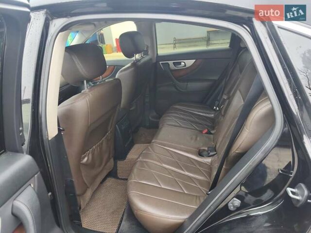 Чорний Інфініті FX 37, об'ємом двигуна 3.7 л та пробігом 263 тис. км за 13500 $, фото 6 на Automoto.ua