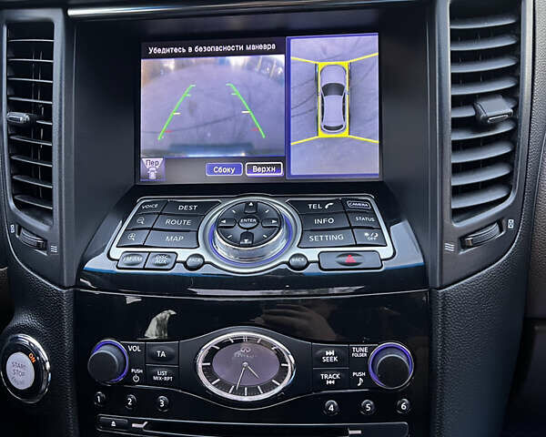 Черный Инфинити FX 37, объемом двигателя 3.7 л и пробегом 190 тыс. км за 16800 $, фото 30 на Automoto.ua