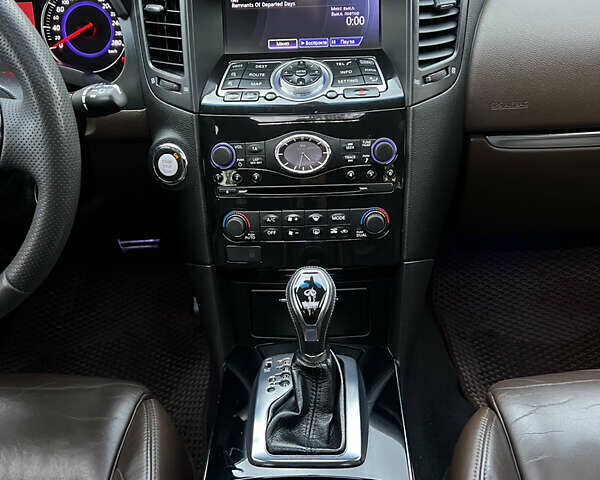 Черный Инфинити FX 37, объемом двигателя 3.7 л и пробегом 190 тыс. км за 16800 $, фото 21 на Automoto.ua