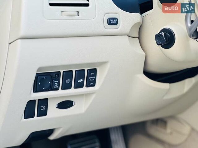 Черный Инфинити FX 37, объемом двигателя 3.7 л и пробегом 183 тыс. км за 14850 $, фото 34 на Automoto.ua