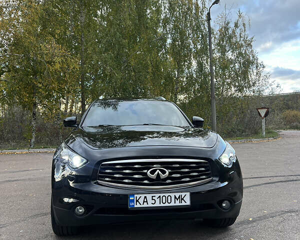 Черный Инфинити FX 37, объемом двигателя 3.7 л и пробегом 190 тыс. км за 16800 $, фото 7 на Automoto.ua