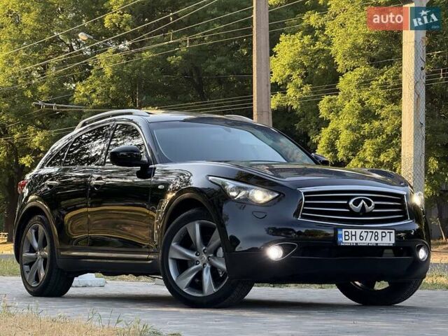 Черный Инфинити FX 37, объемом двигателя 3.7 л и пробегом 211 тыс. км за 16800 $, фото 15 на Automoto.ua