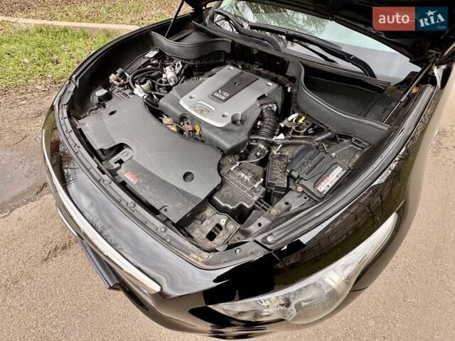 Чорний Інфініті FX 37, об'ємом двигуна 3.7 л та пробігом 211 тис. км за 16900 $, фото 81 на Automoto.ua