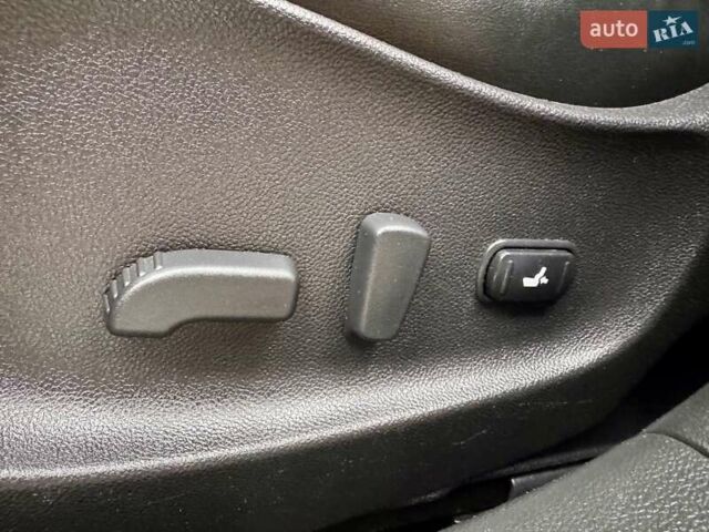 Чорний Інфініті FX 37, об'ємом двигуна 3.7 л та пробігом 211 тис. км за 16900 $, фото 52 на Automoto.ua