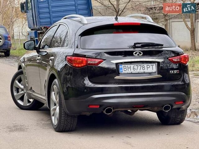 Чорний Інфініті FX 37, об'ємом двигуна 3.7 л та пробігом 211 тис. км за 16900 $, фото 32 на Automoto.ua
