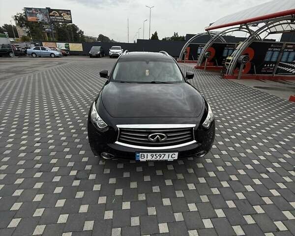 Черный Инфинити FX 37, объемом двигателя 3.7 л и пробегом 172 тыс. км за 17700 $, фото 21 на Automoto.ua