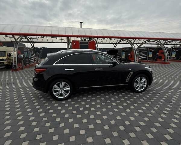 Черный Инфинити FX 37, объемом двигателя 3.7 л и пробегом 172 тыс. км за 17700 $, фото 3 на Automoto.ua