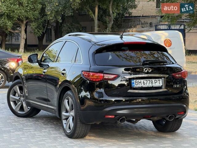 Черный Инфинити FX 37, объемом двигателя 3.7 л и пробегом 211 тыс. км за 16800 $, фото 18 на Automoto.ua