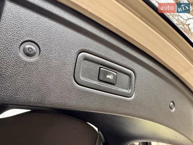 Чорний Інфініті FX 37, об'ємом двигуна 3.7 л та пробігом 211 тис. км за 16900 $, фото 69 на Automoto.ua