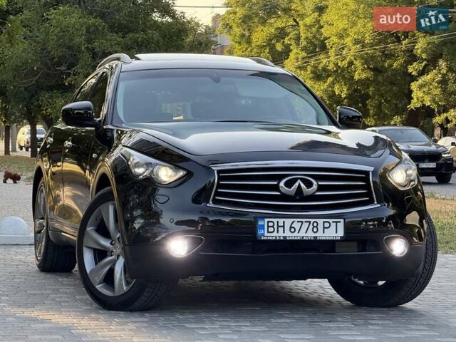 Черный Инфинити FX 37, объемом двигателя 3.7 л и пробегом 211 тыс. км за 16800 $, фото 17 на Automoto.ua