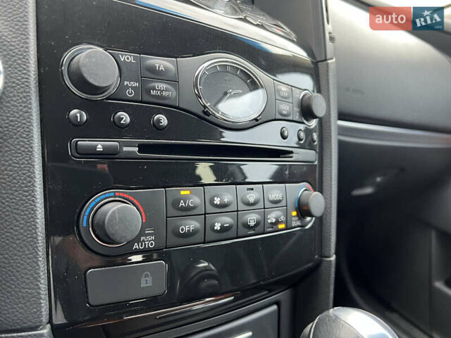 Чорний Інфініті FX 37, об'ємом двигуна 3.7 л та пробігом 160 тис. км за 14900 $, фото 32 на Automoto.ua
