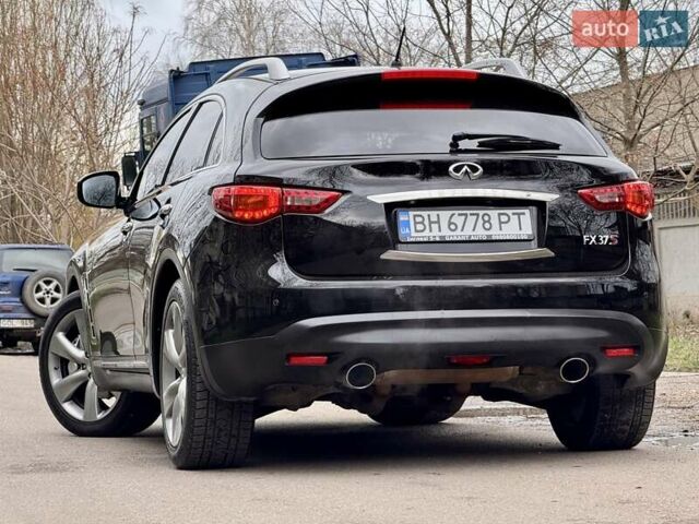 Чорний Інфініті FX 37, об'ємом двигуна 3.7 л та пробігом 211 тис. км за 16900 $, фото 37 на Automoto.ua