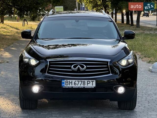 Черный Инфинити FX 37, объемом двигателя 3.7 л и пробегом 211 тыс. км за 16800 $, фото 81 на Automoto.ua