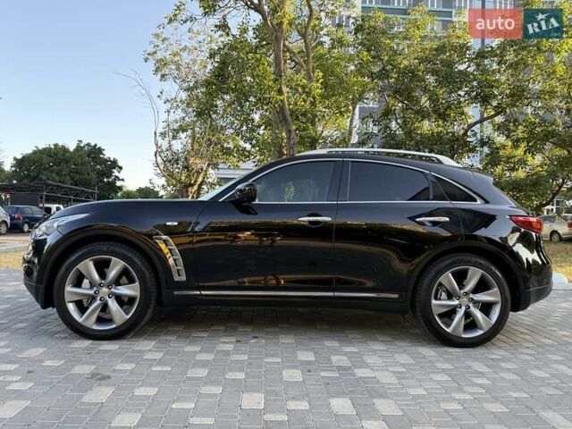 Черный Инфинити FX 37, объемом двигателя 3.7 л и пробегом 211 тыс. км за 16800 $, фото 80 на Automoto.ua