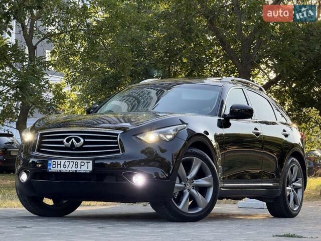 Черный Инфинити FX 37, объемом двигателя 3.7 л и пробегом 211 тыс. км за 16800 $, фото 5 на Automoto.ua