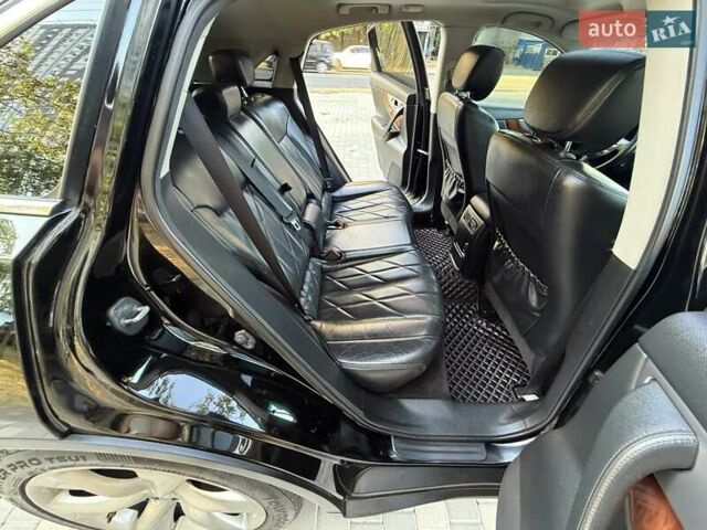 Черный Инфинити FX 37, объемом двигателя 3.7 л и пробегом 211 тыс. км за 16800 $, фото 63 на Automoto.ua