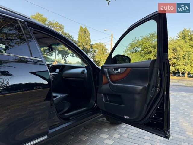 Черный Инфинити FX 37, объемом двигателя 3.7 л и пробегом 211 тыс. км за 16800 $, фото 47 на Automoto.ua