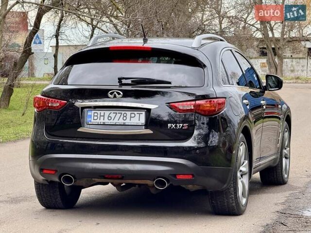 Чорний Інфініті FX 37, об'ємом двигуна 3.7 л та пробігом 211 тис. км за 16900 $, фото 16 на Automoto.ua