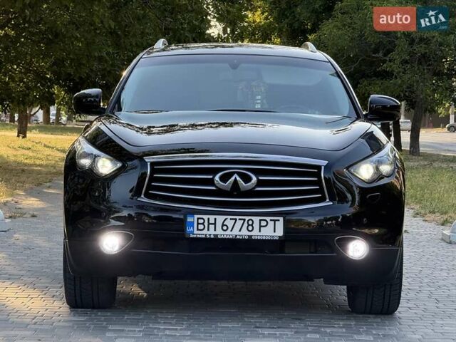 Черный Инфинити FX 37, объемом двигателя 3.7 л и пробегом 211 тыс. км за 16800 $, фото 79 на Automoto.ua