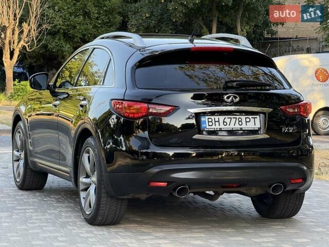 Черный Инфинити FX 37, объемом двигателя 3.7 л и пробегом 211 тыс. км за 16800 $, фото 8 на Automoto.ua