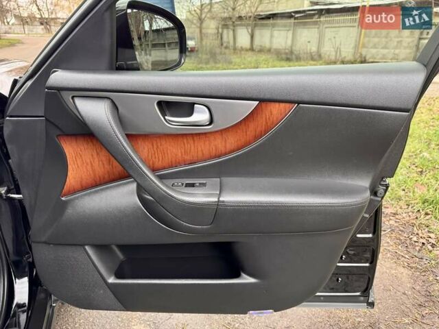 Чорний Інфініті FX 37, об'ємом двигуна 3.7 л та пробігом 211 тис. км за 16900 $, фото 38 на Automoto.ua