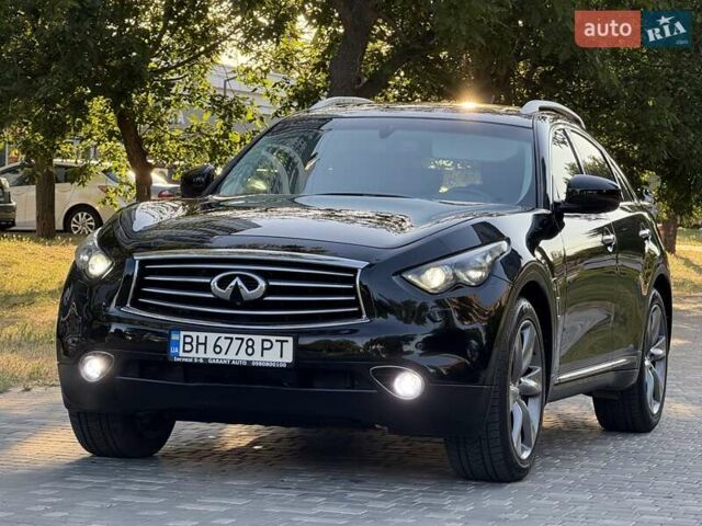 Черный Инфинити FX 37, объемом двигателя 3.7 л и пробегом 211 тыс. км за 16800 $, фото 69 на Automoto.ua