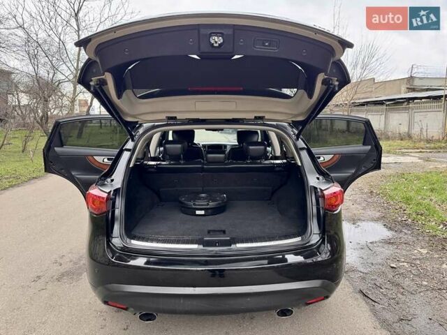 Чорний Інфініті FX 37, об'ємом двигуна 3.7 л та пробігом 211 тис. км за 16900 $, фото 70 на Automoto.ua