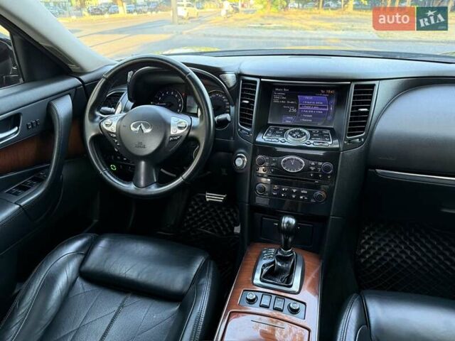 Черный Инфинити FX 37, объемом двигателя 3.7 л и пробегом 211 тыс. км за 16800 $, фото 57 на Automoto.ua