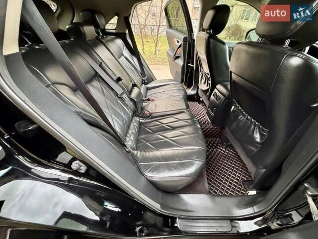 Чорний Інфініті FX 37, об'ємом двигуна 3.7 л та пробігом 211 тис. км за 16900 $, фото 62 на Automoto.ua