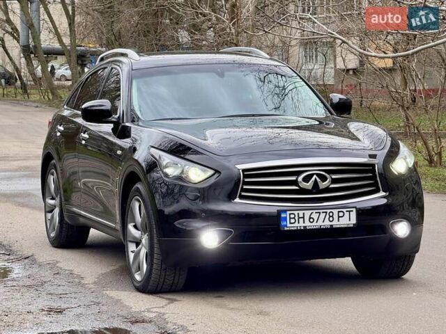 Чорний Інфініті FX 37, об'ємом двигуна 3.7 л та пробігом 211 тис. км за 16900 $, фото 3 на Automoto.ua