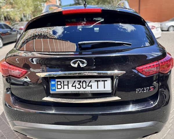Чорний Інфініті FX 37, об'ємом двигуна 3.7 л та пробігом 202 тис. км за 16000 $, фото 2 на Automoto.ua