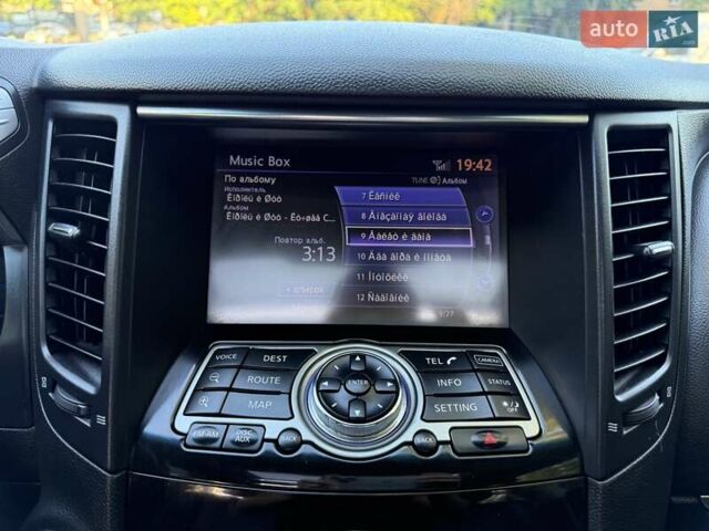 Черный Инфинити FX 37, объемом двигателя 3.7 л и пробегом 211 тыс. км за 16800 $, фото 56 на Automoto.ua