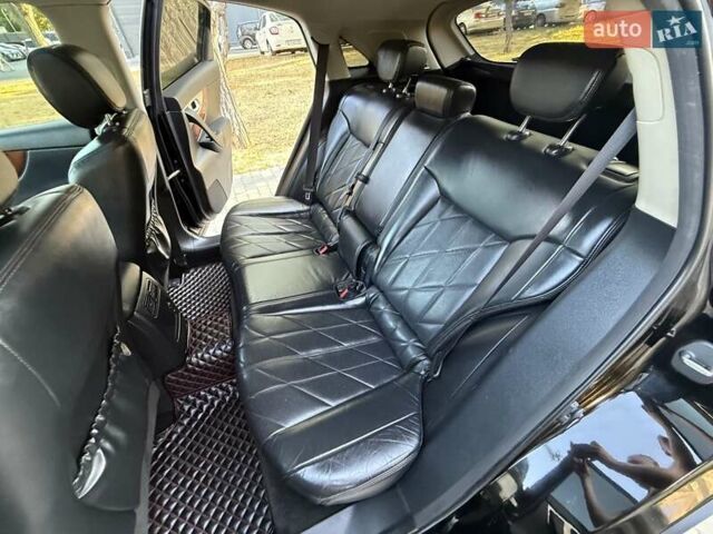 Черный Инфинити FX 37, объемом двигателя 3.7 л и пробегом 211 тыс. км за 16800 $, фото 59 на Automoto.ua