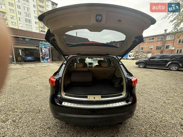 Черный Инфинити FX 37, объемом двигателя 3.7 л и пробегом 226 тыс. км за 16300 $, фото 15 на Automoto.ua