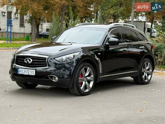 Чорний Інфініті FX 37, об'ємом двигуна 3.7 л та пробігом 178 тис. км за 16750 $, фото 2 на Automoto.ua