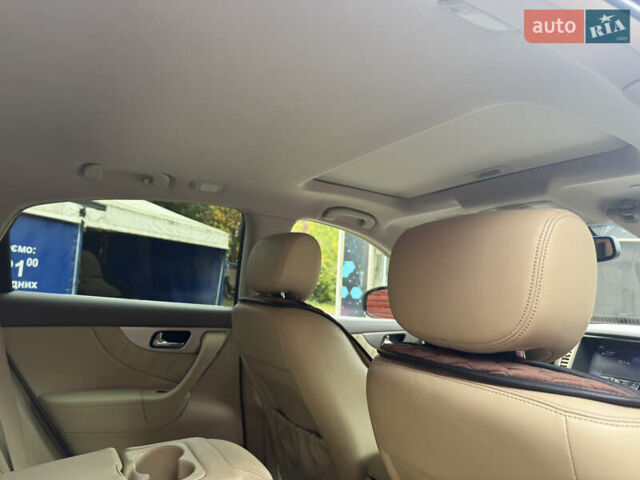 Черный Инфинити FX 37, объемом двигателя 3.7 л и пробегом 226 тыс. км за 16300 $, фото 18 на Automoto.ua