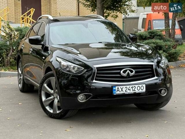 Чорний Інфініті FX 37, об'ємом двигуна 3.7 л та пробігом 178 тис. км за 16750 $, фото 16 на Automoto.ua
