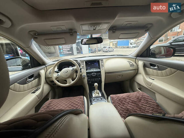 Черный Инфинити FX 37, объемом двигателя 3.7 л и пробегом 226 тыс. км за 16300 $, фото 19 на Automoto.ua