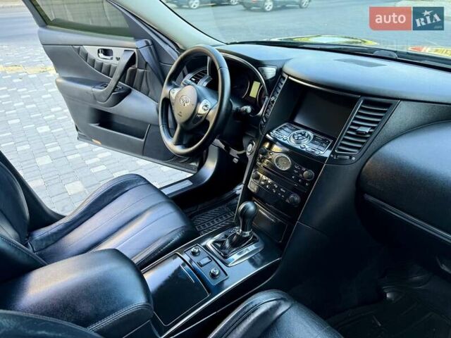 Чорний Інфініті FX 37, об'ємом двигуна 3.7 л та пробігом 202 тис. км за 15400 $, фото 35 на Automoto.ua