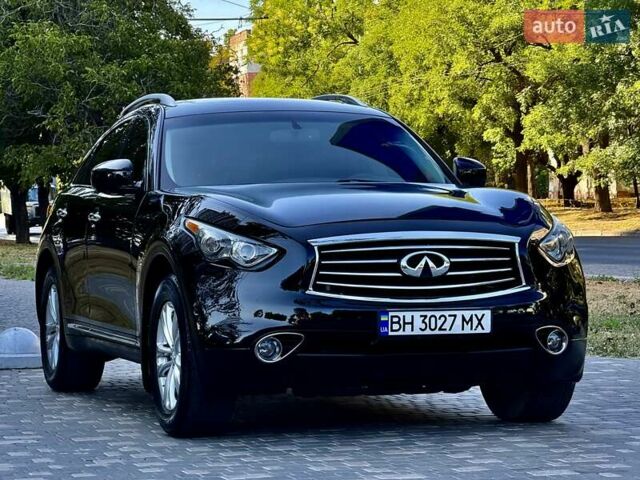 Чорний Інфініті FX 37, об'ємом двигуна 3.7 л та пробігом 202 тис. км за 15400 $, фото 4 на Automoto.ua